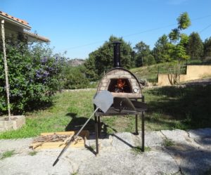 Mobile wood fired pizza oven 'Maximus'