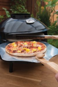 Pizza Peel in portable pizza oven